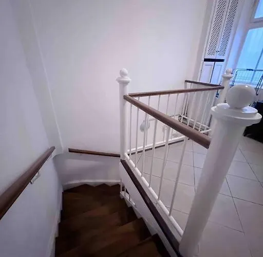 12# Sunflower Cozy Budapest